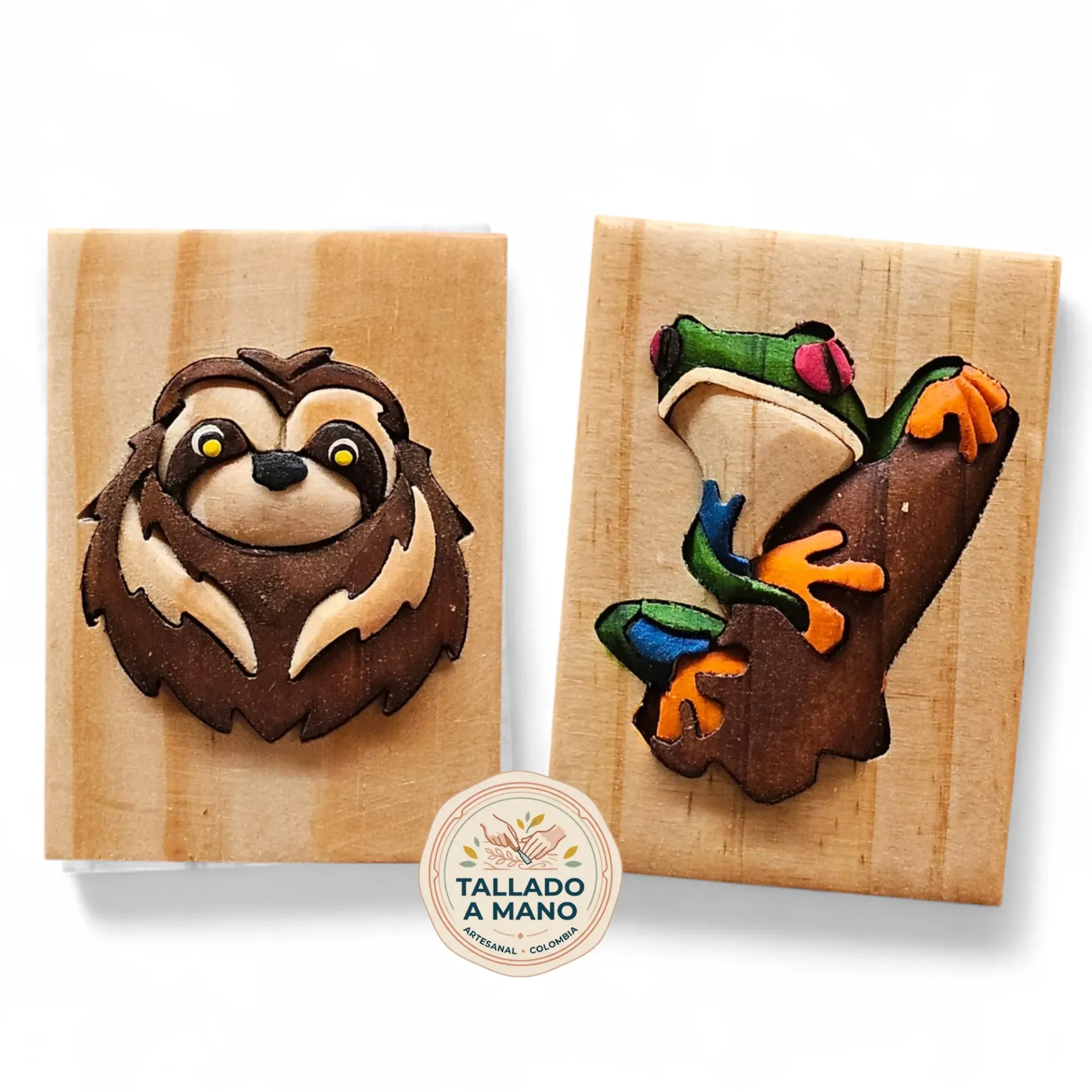 Set x 2 Imán Nevera Tallado a Mano en Madera (Souvenir) Pi2