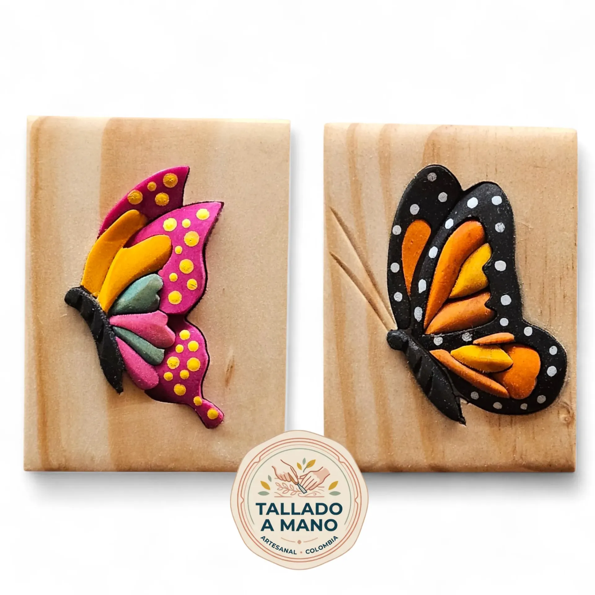 Set x 2 Imán Nevera Tallado a Mano en Madera (Souvenir) Pi7